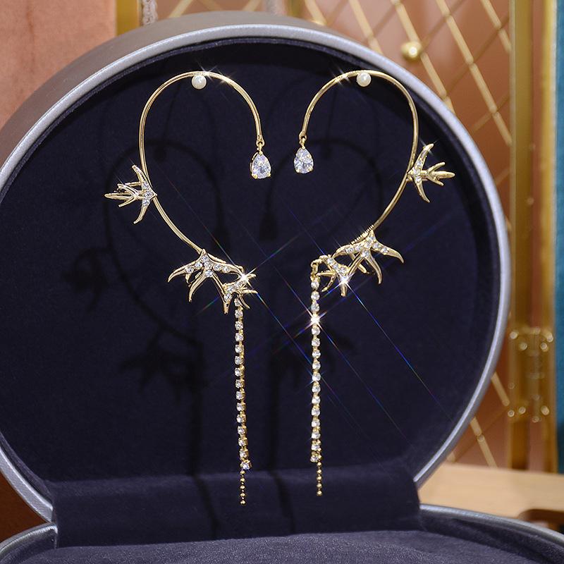 Rhinestone Swallow Ear Hanging