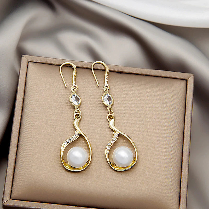 Pendant Pearl Earrings